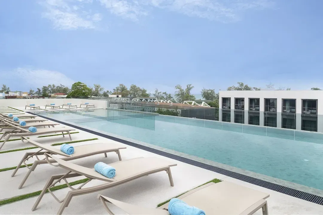 Rooftop pool
