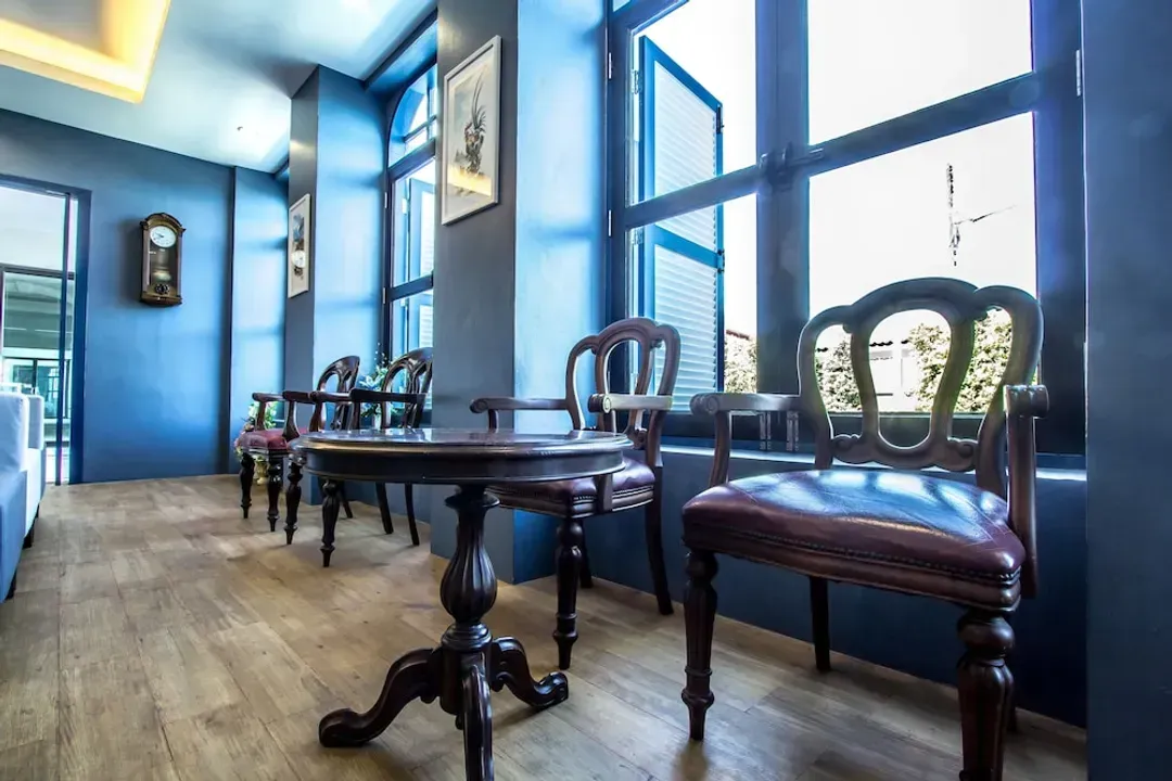 Lobby sitting area