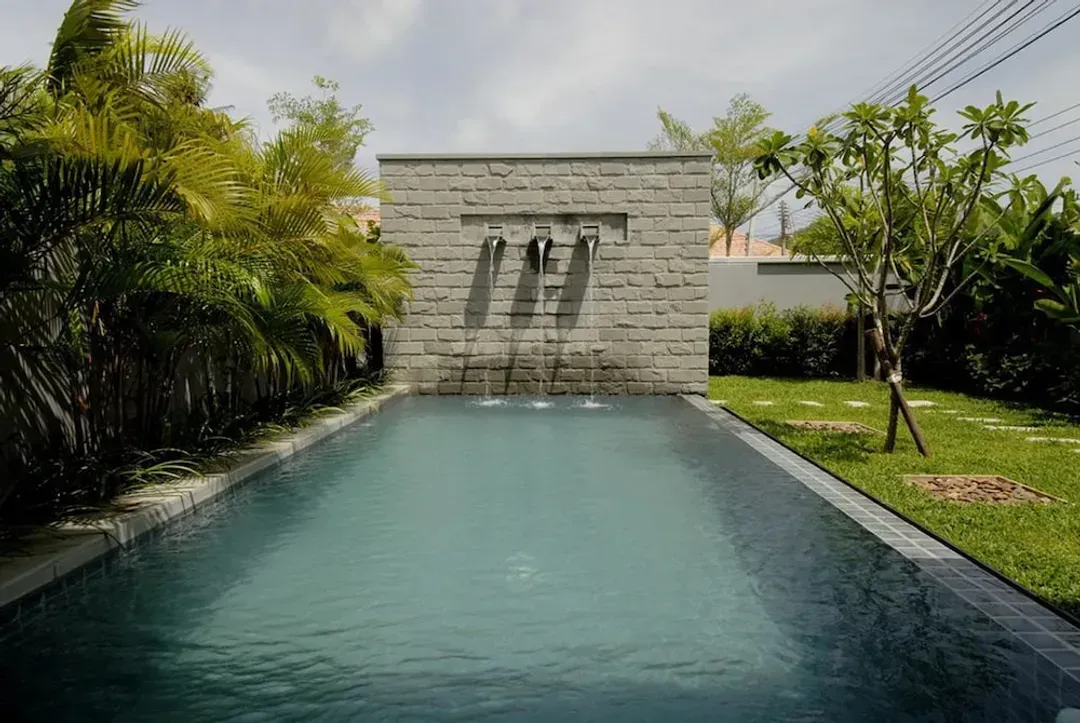 Private pool