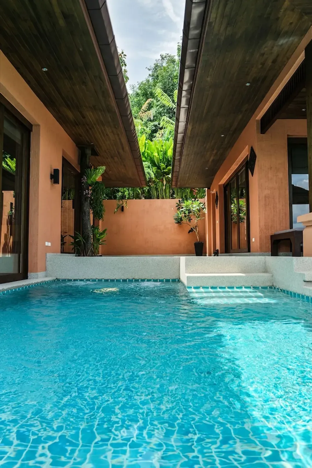 Private pool