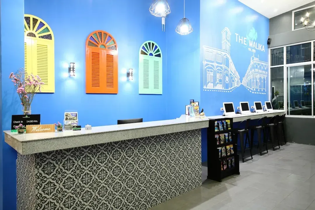 Check-in/check-out kiosk