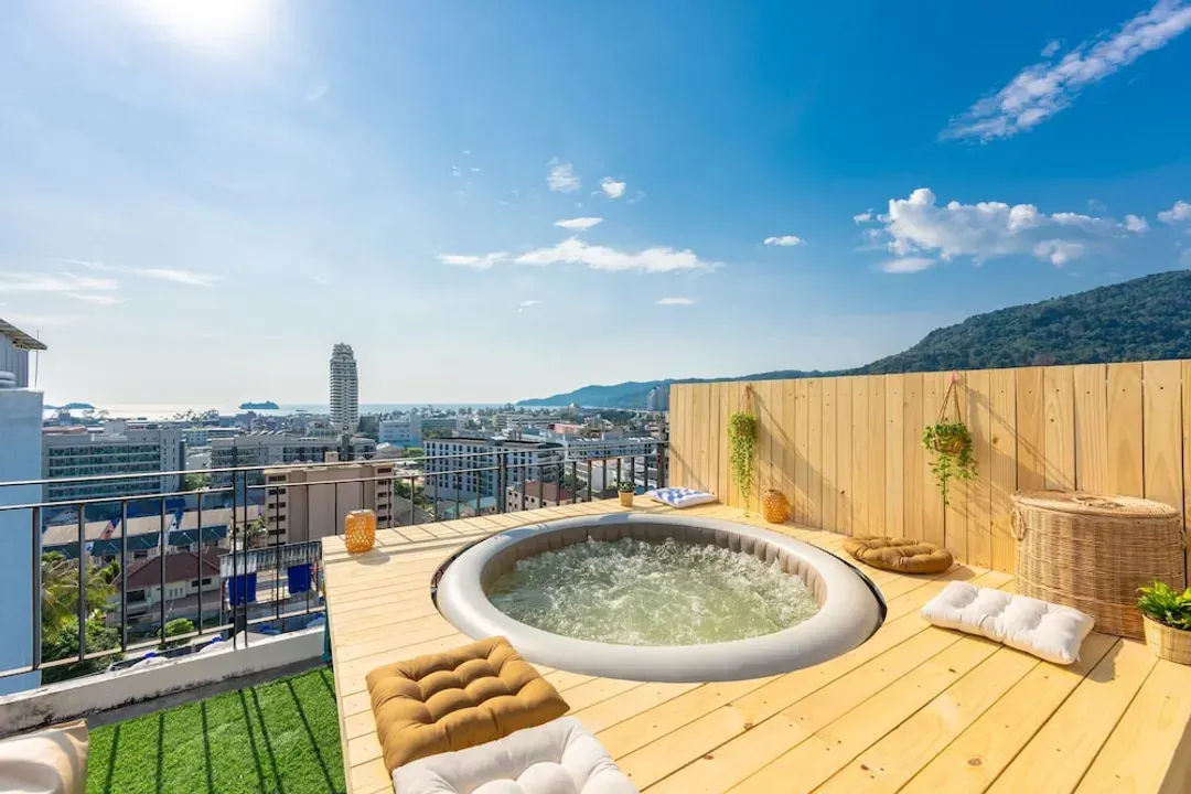 普吉府-天空海浪芭東酒店
