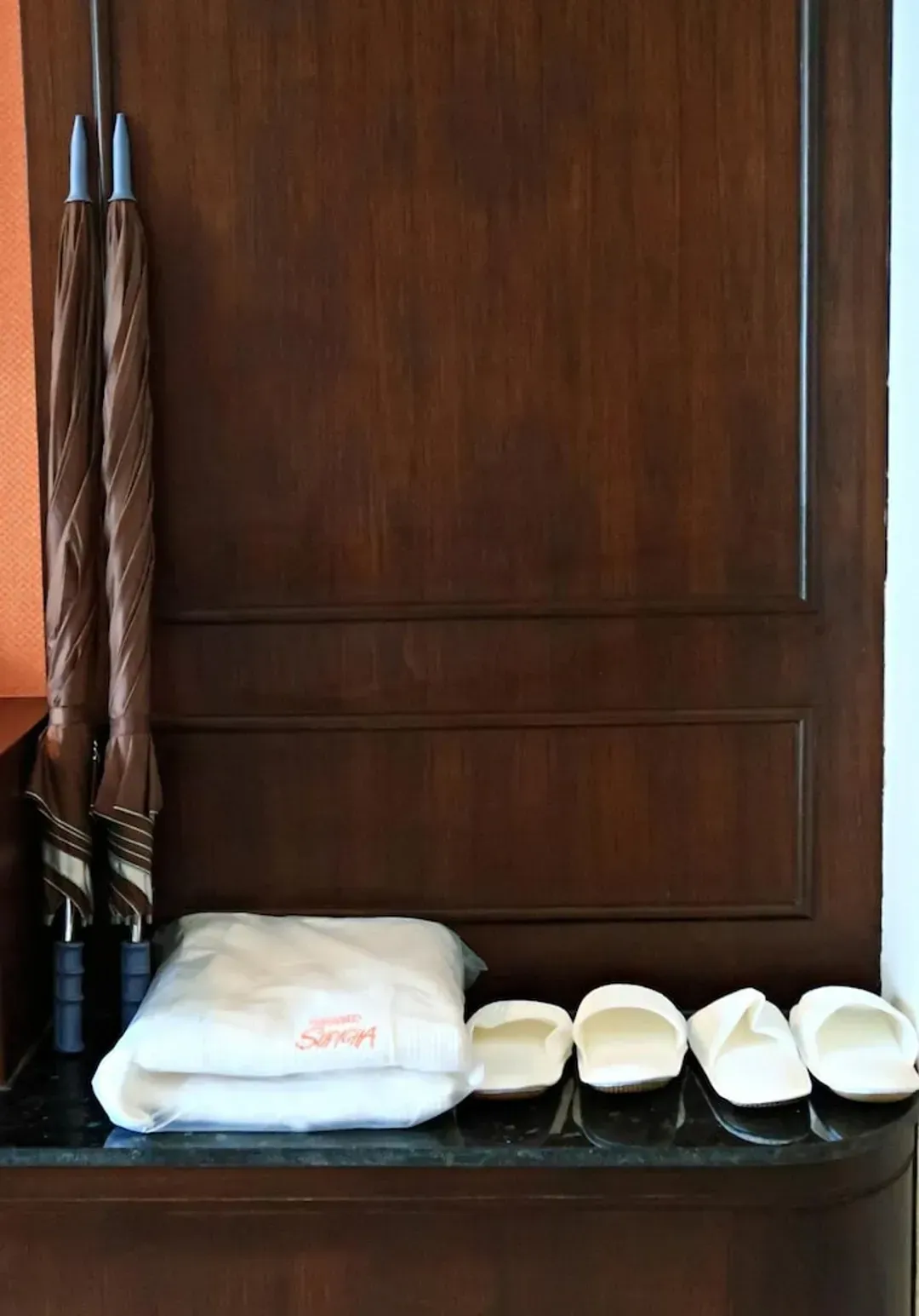 Bathroom amenities