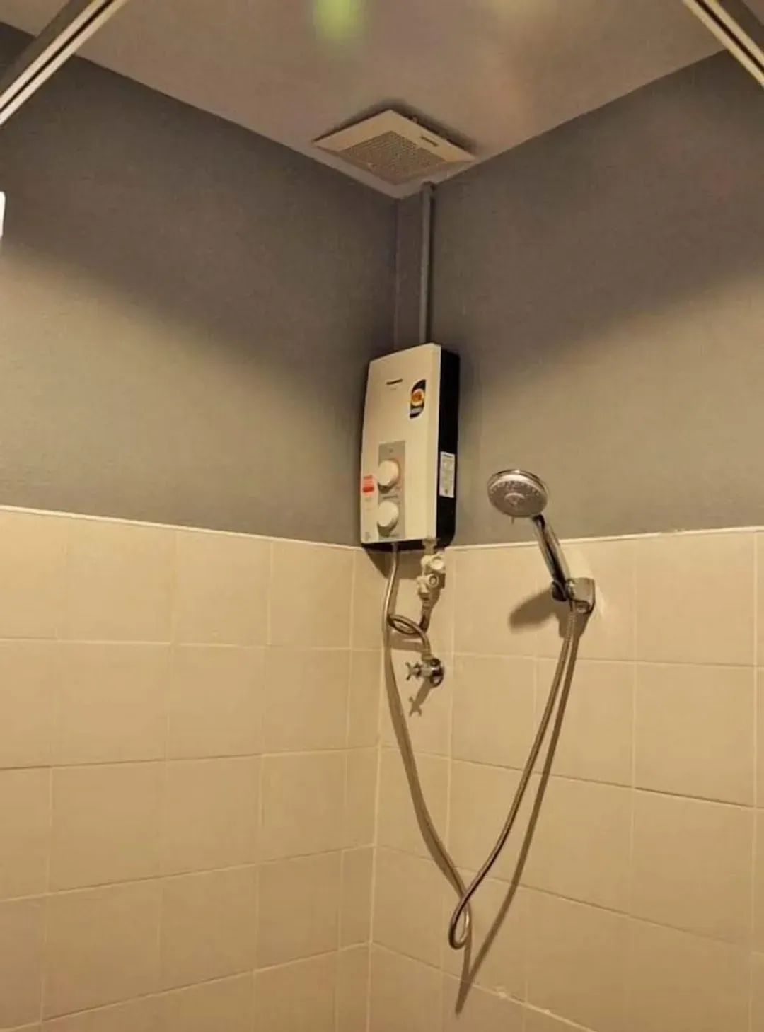 Bathroom shower