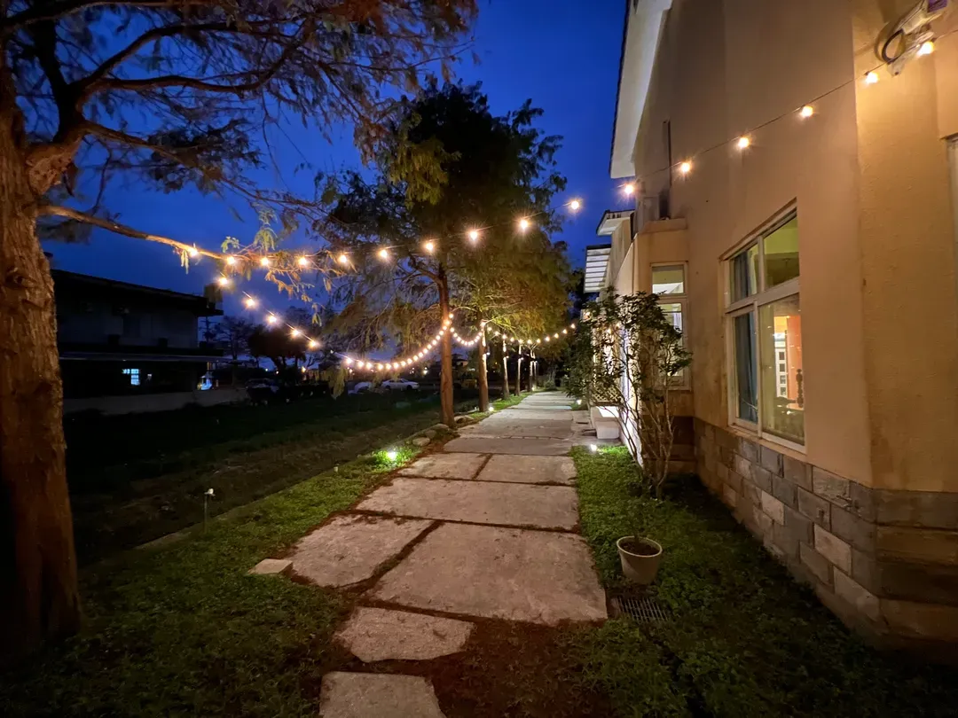 Annong Left Bank Bed and Breakfast
