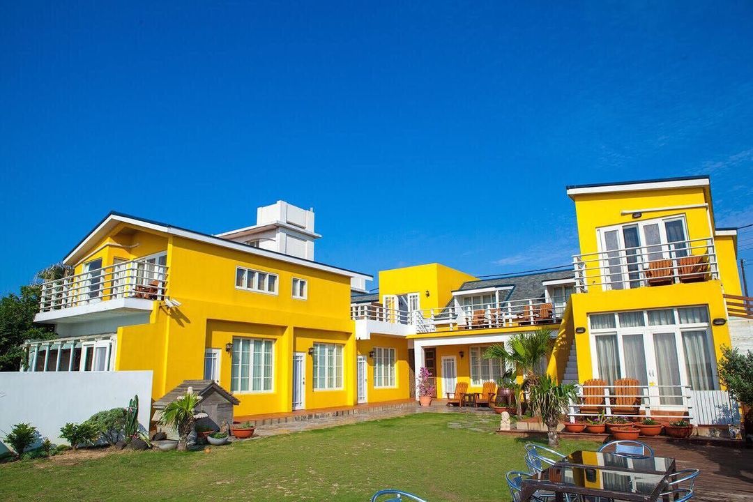 썸머 베드 앤 브랙퍼스트 (Summer Bed and Breakfast)