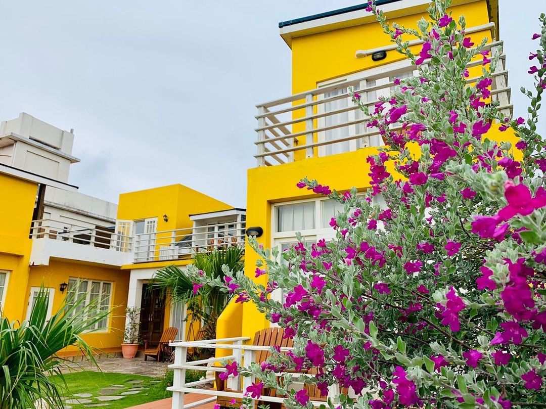썸머 베드 앤 브랙퍼스트 (Summer Bed and Breakfast)