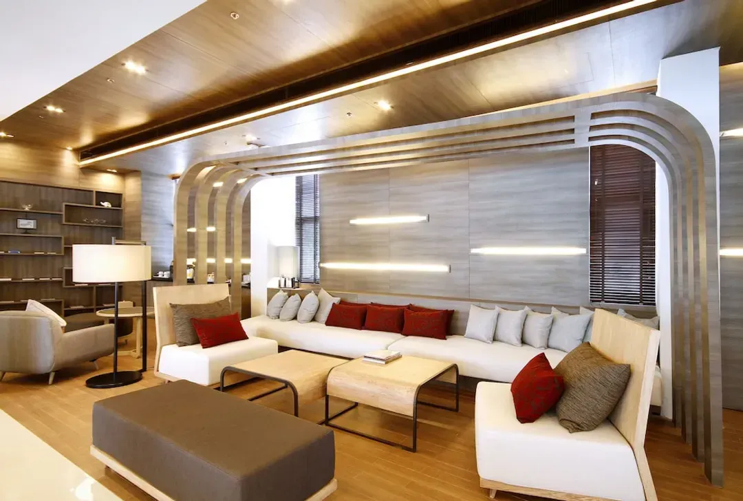 Lobby lounge
