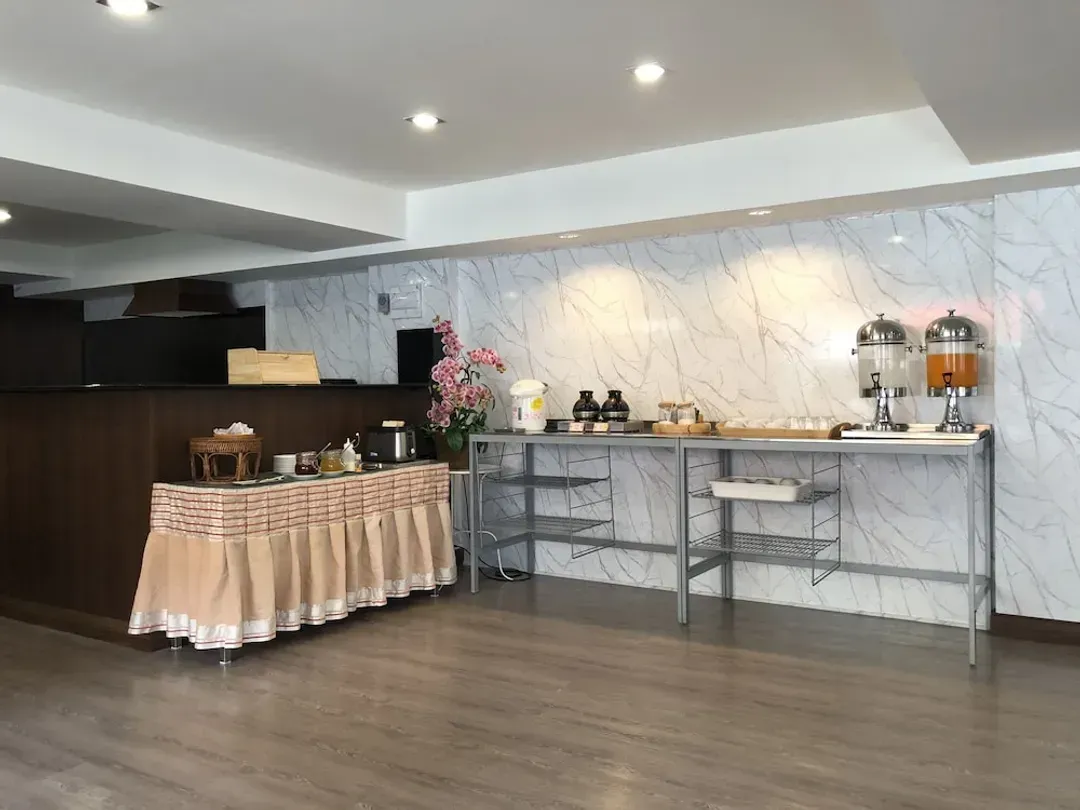 Breakfast area
