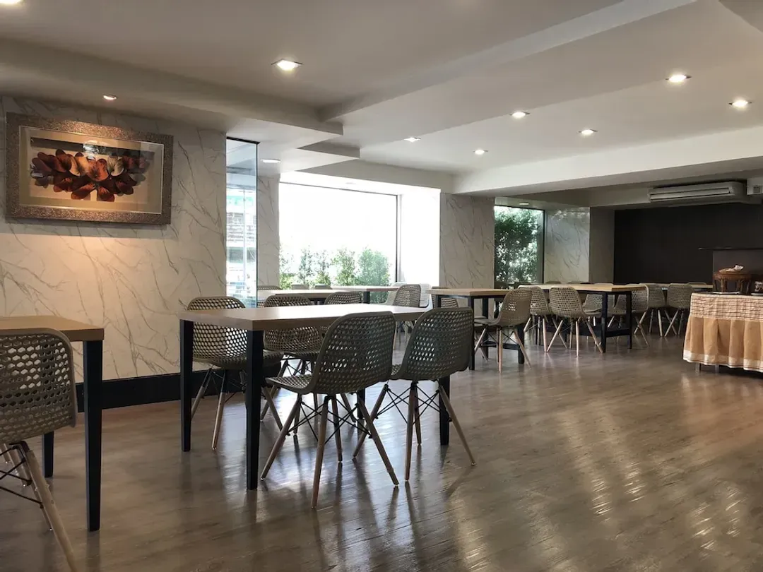 Breakfast area