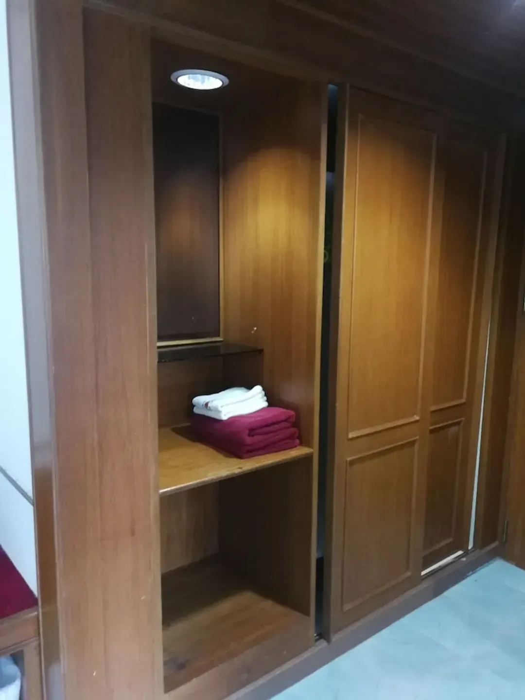 Room amenity
