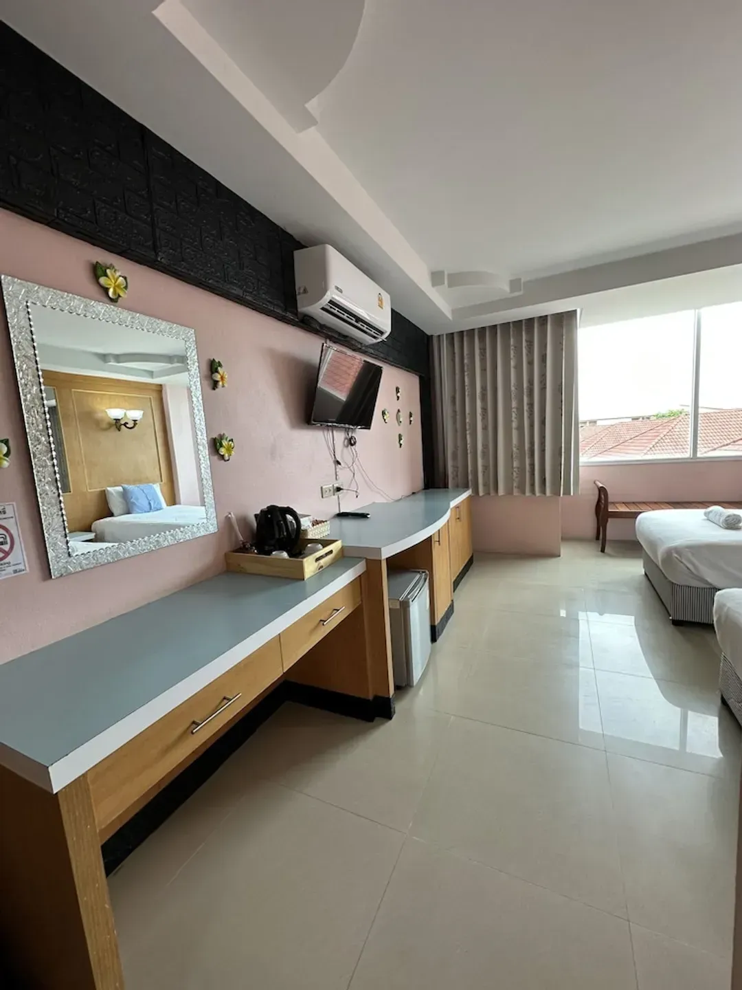 Room amenity