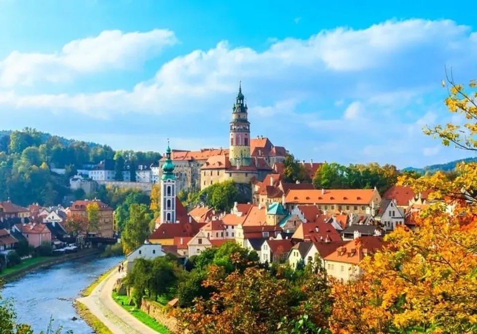 歐洲跟團,中歐跟團,經典德國捷克│布拉格城堡.新天鵝堡.童話古鎮.溫泉小鎮.二晚五星.米其林美食10日│高雄來回