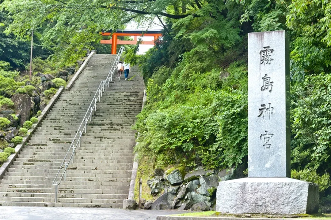 三零深度九州｜南北全覽.特色玉手箱列車．指宿沙浴．仙巖園．日南摩艾．湯布院~金鱗湖．三大蟹．四晚溫泉八日【高雄直飛】-14