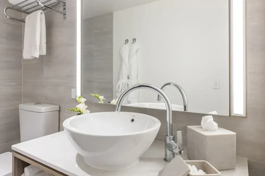 Bathroom sink