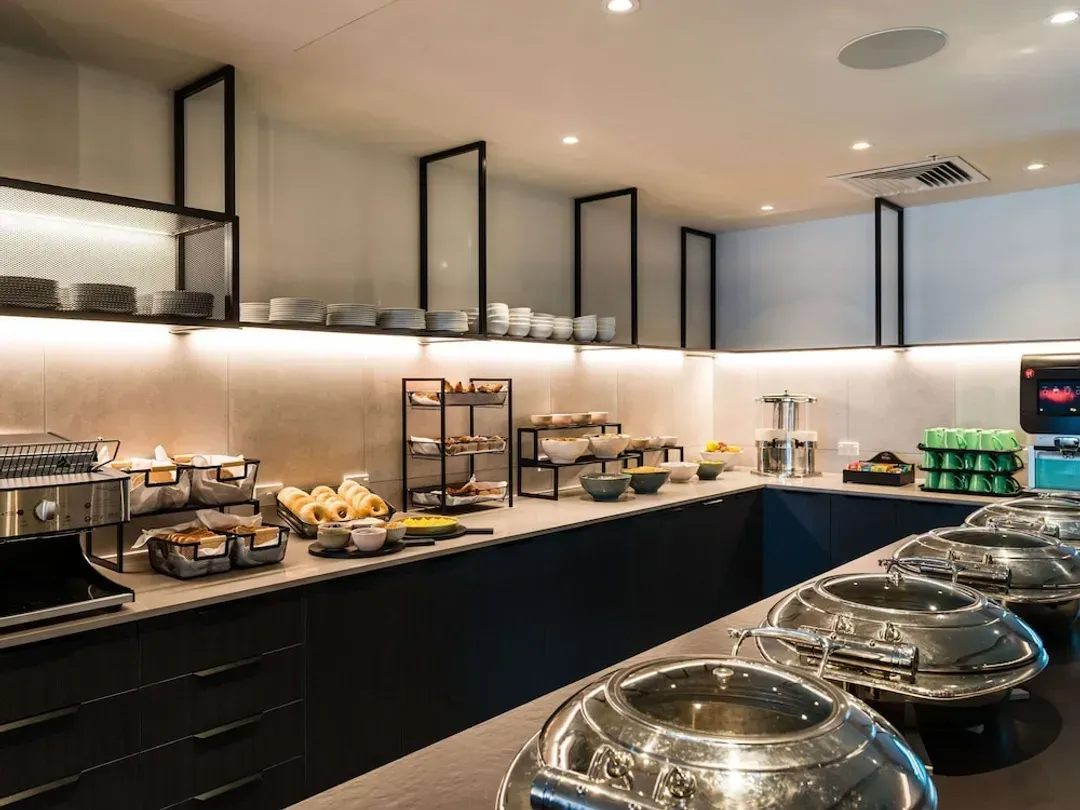 Breakfast area