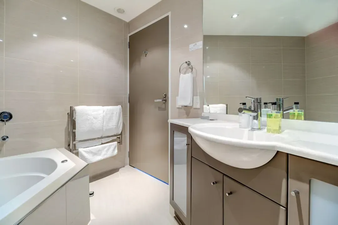 Private spa tub