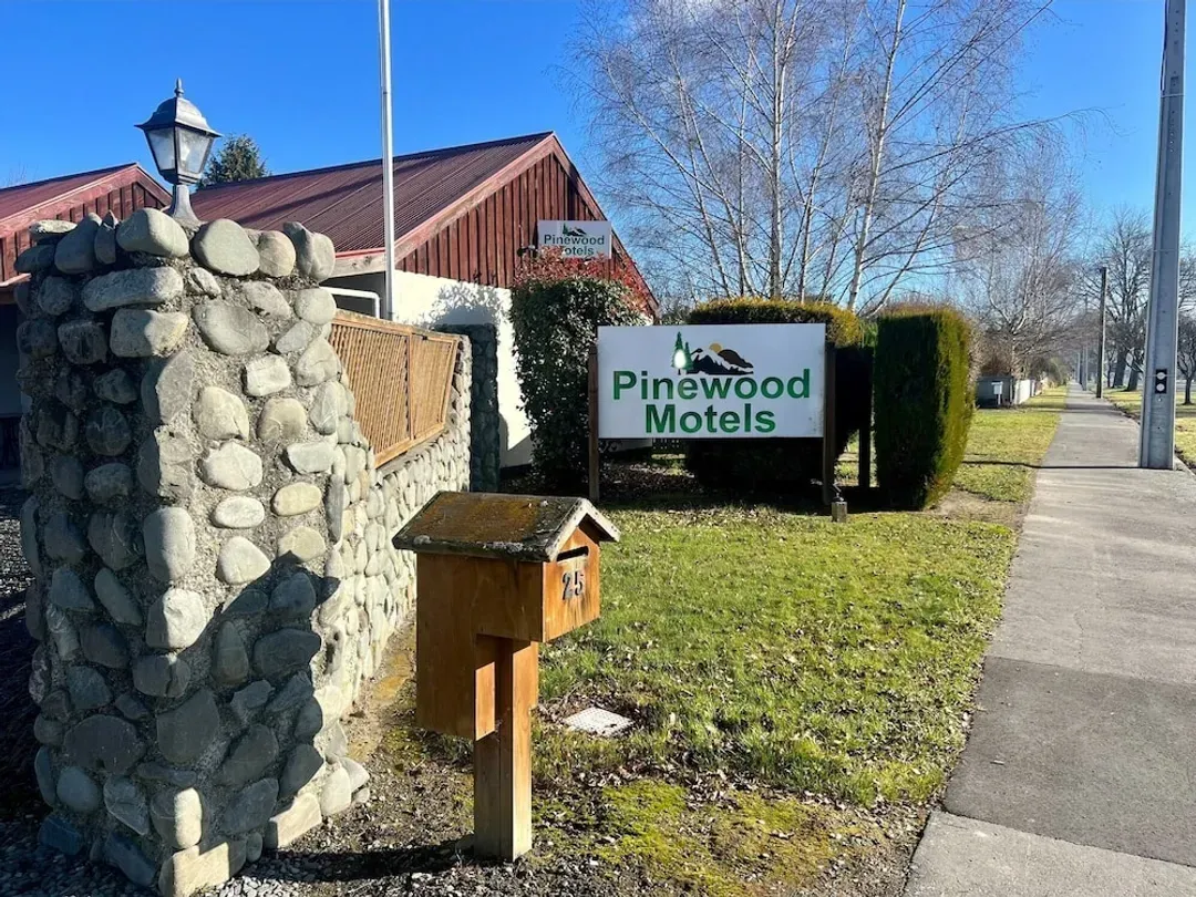 Canterbury District-Pinewood Motels