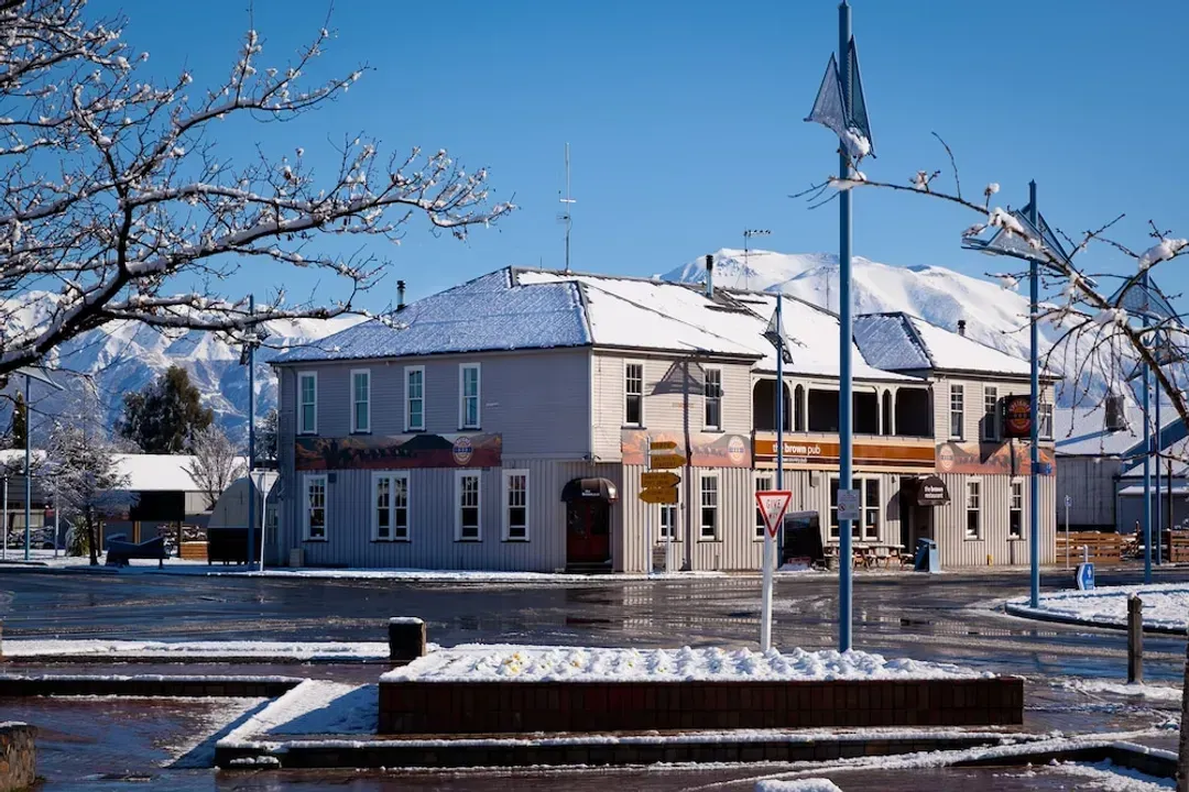 Canterbury District-The Brown Pub