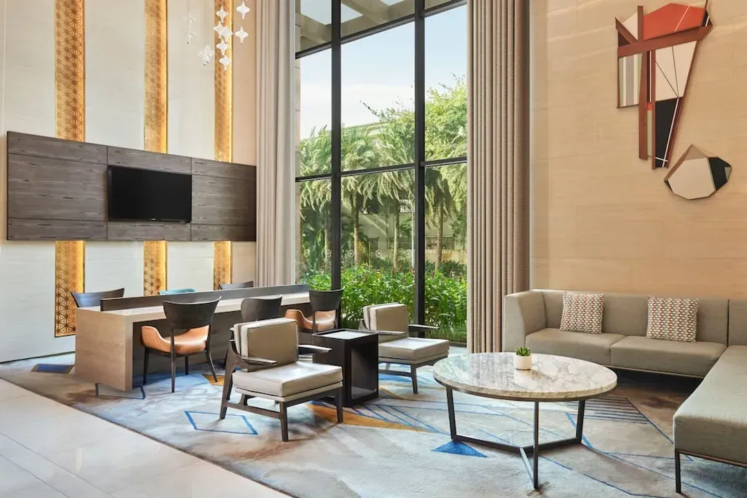 Lobby lounge