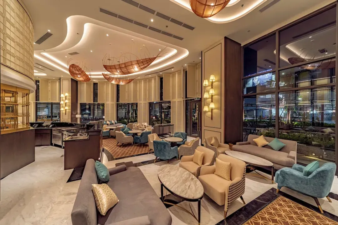 Lobby lounge