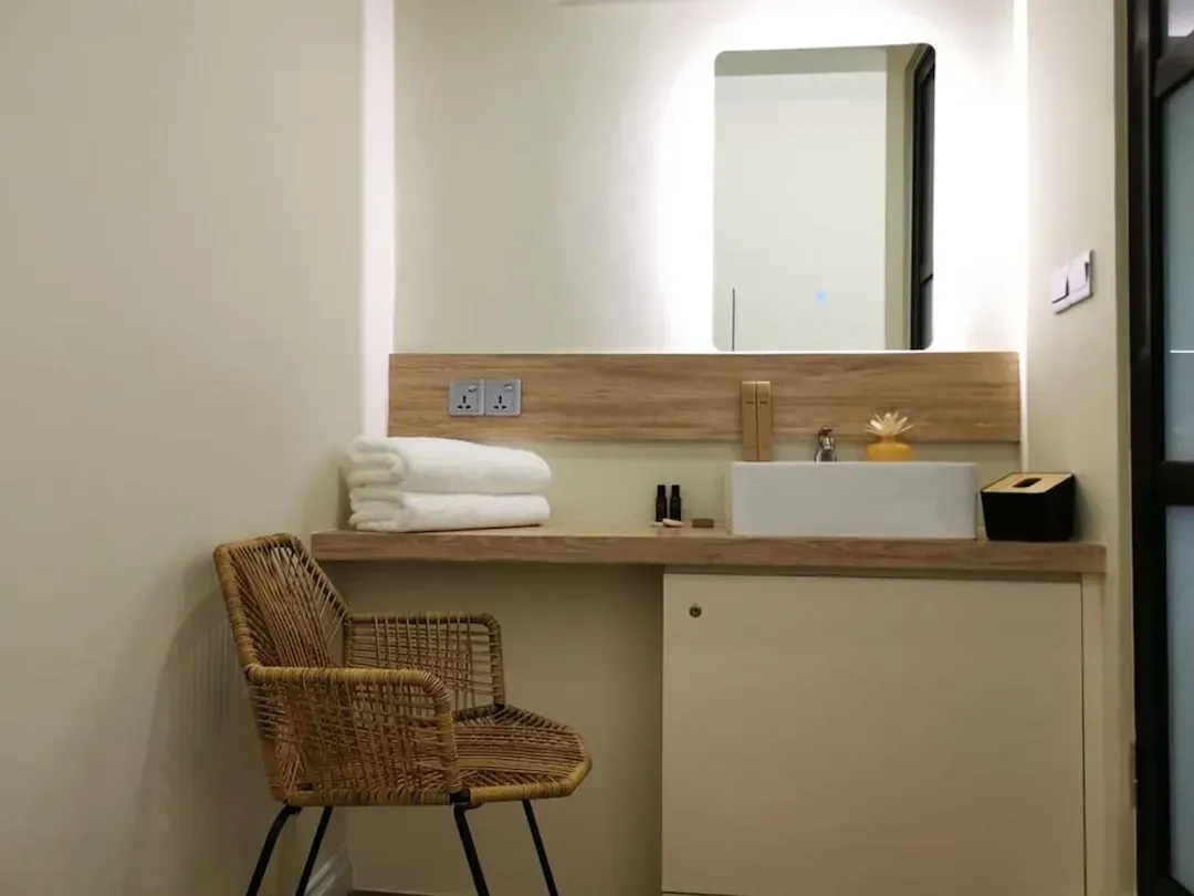 Room amenity