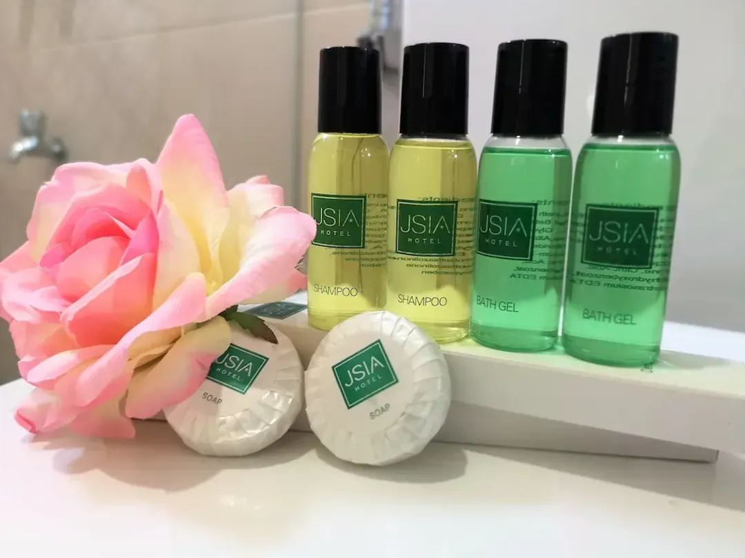 Bathroom amenities