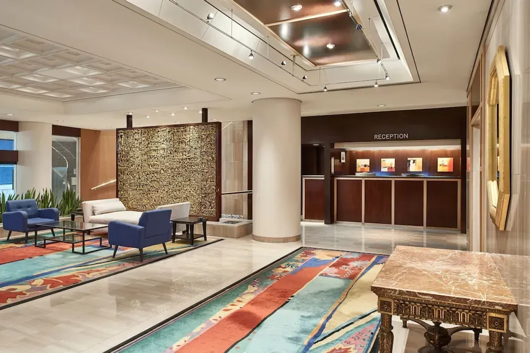 Lobby lounge