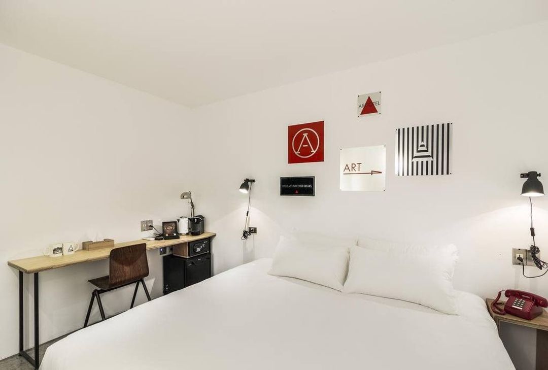 中型無窗雙人房 Medium double room non window