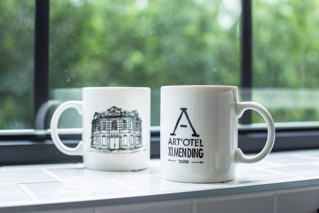 ART'OTEL Signature Mug