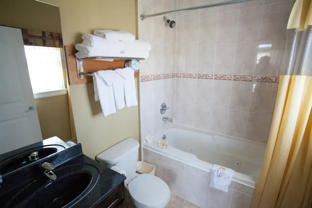 Jetted tub