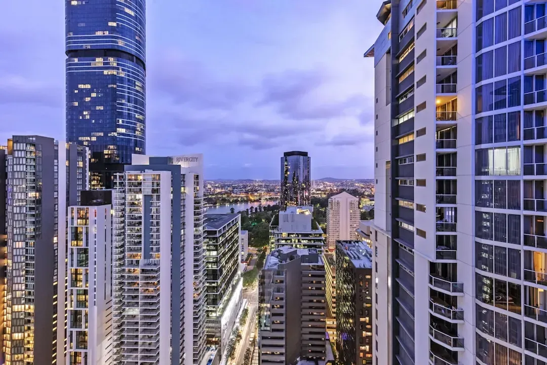 Queensland-Oaks Brisbane Festival Suites