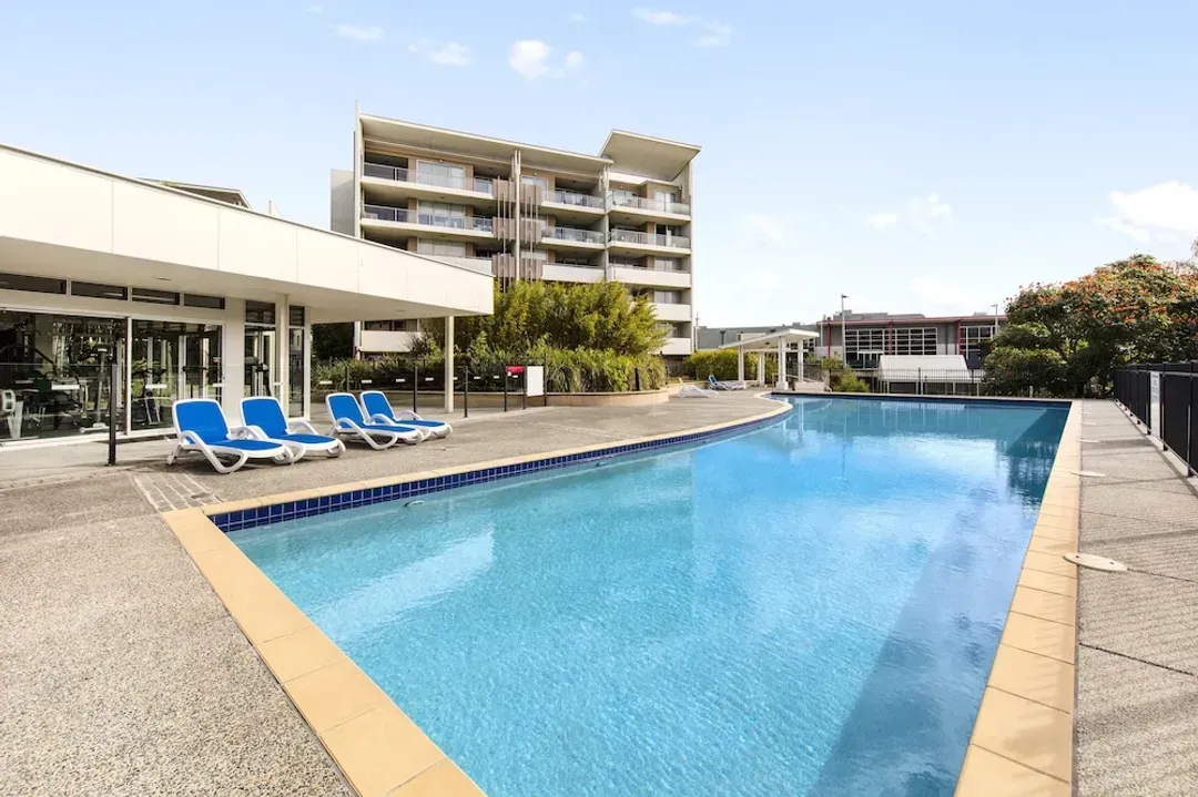 Queensland-Oaks Brisbane Mews Suites