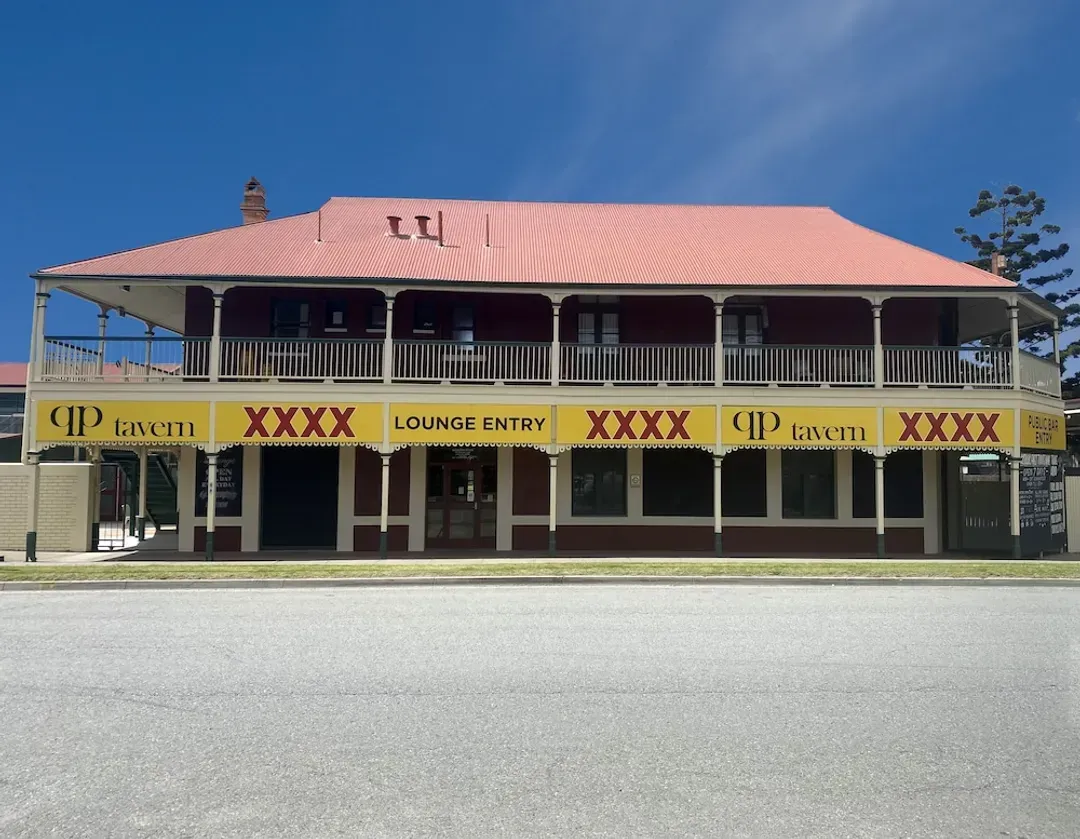 Queensland-Queensport Hotel