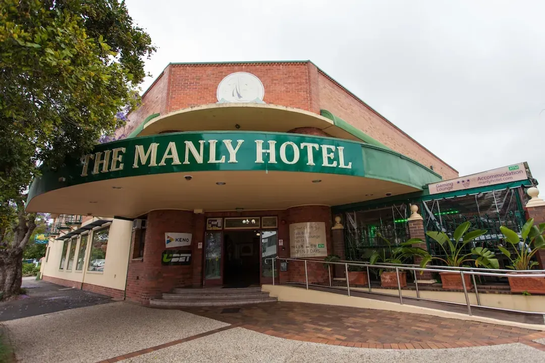 Queensland-Nightcap at Manly Hotel