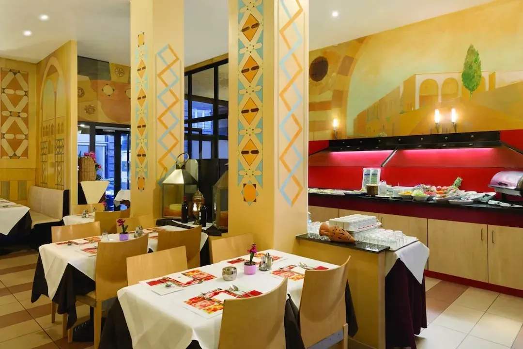 Breakfast area