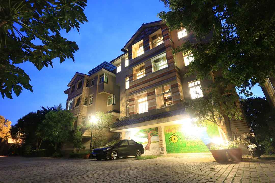 스로우 베드 앤 브렉퍼스트 (Cause a slow one. Slow bed and breakfast)-3
