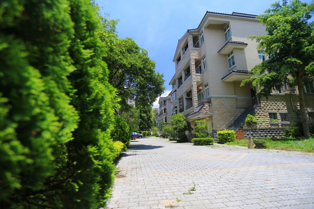 스로우 베드 앤 브렉퍼스트 (Cause a slow one. Slow bed and breakfast)-6