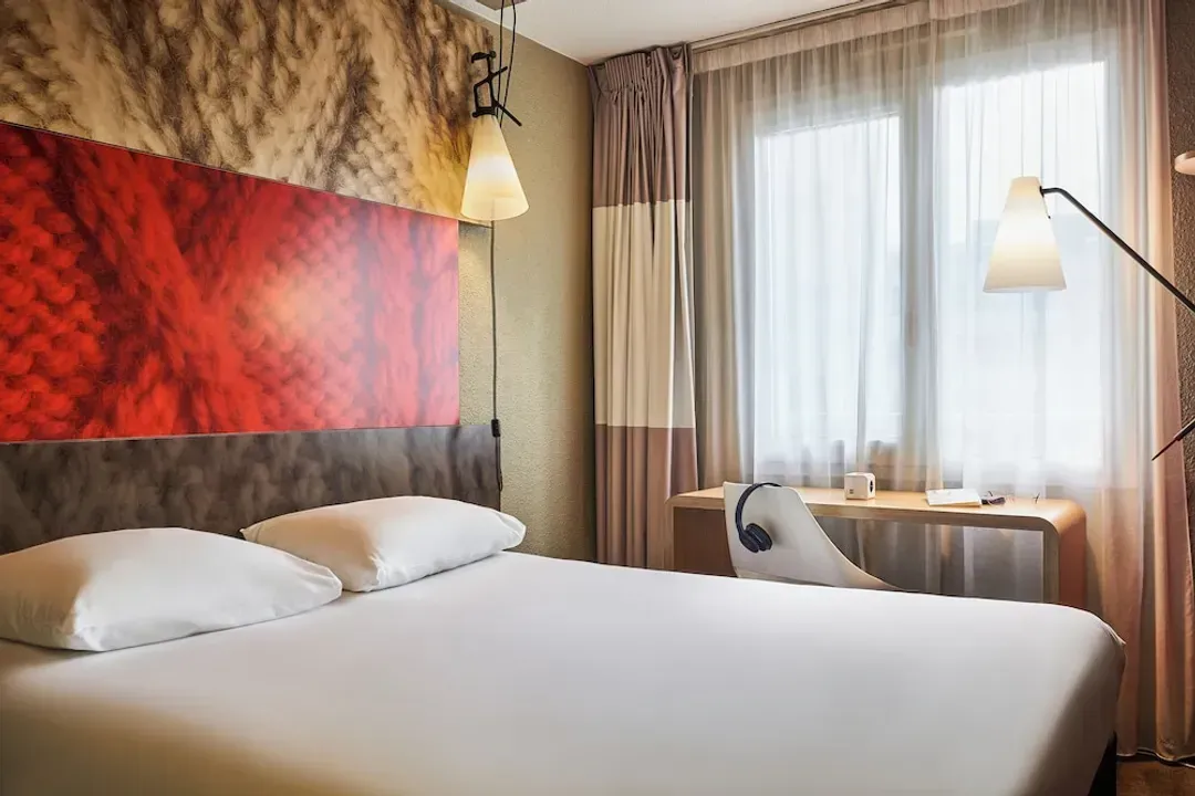 Room amenity