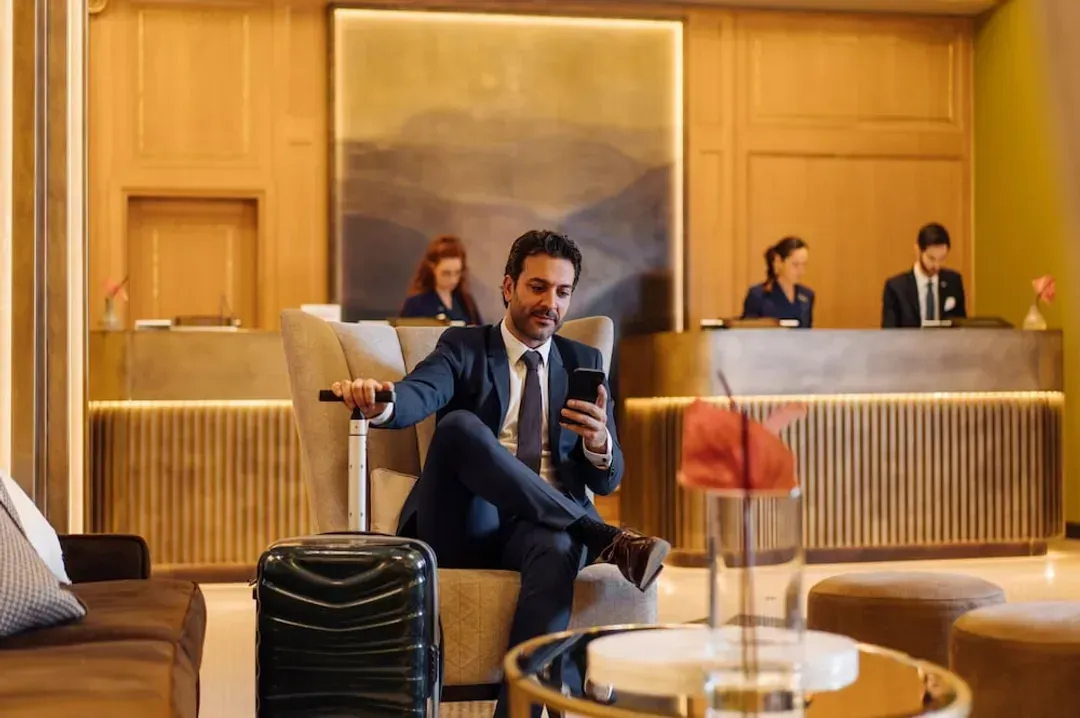 Lobby lounge
