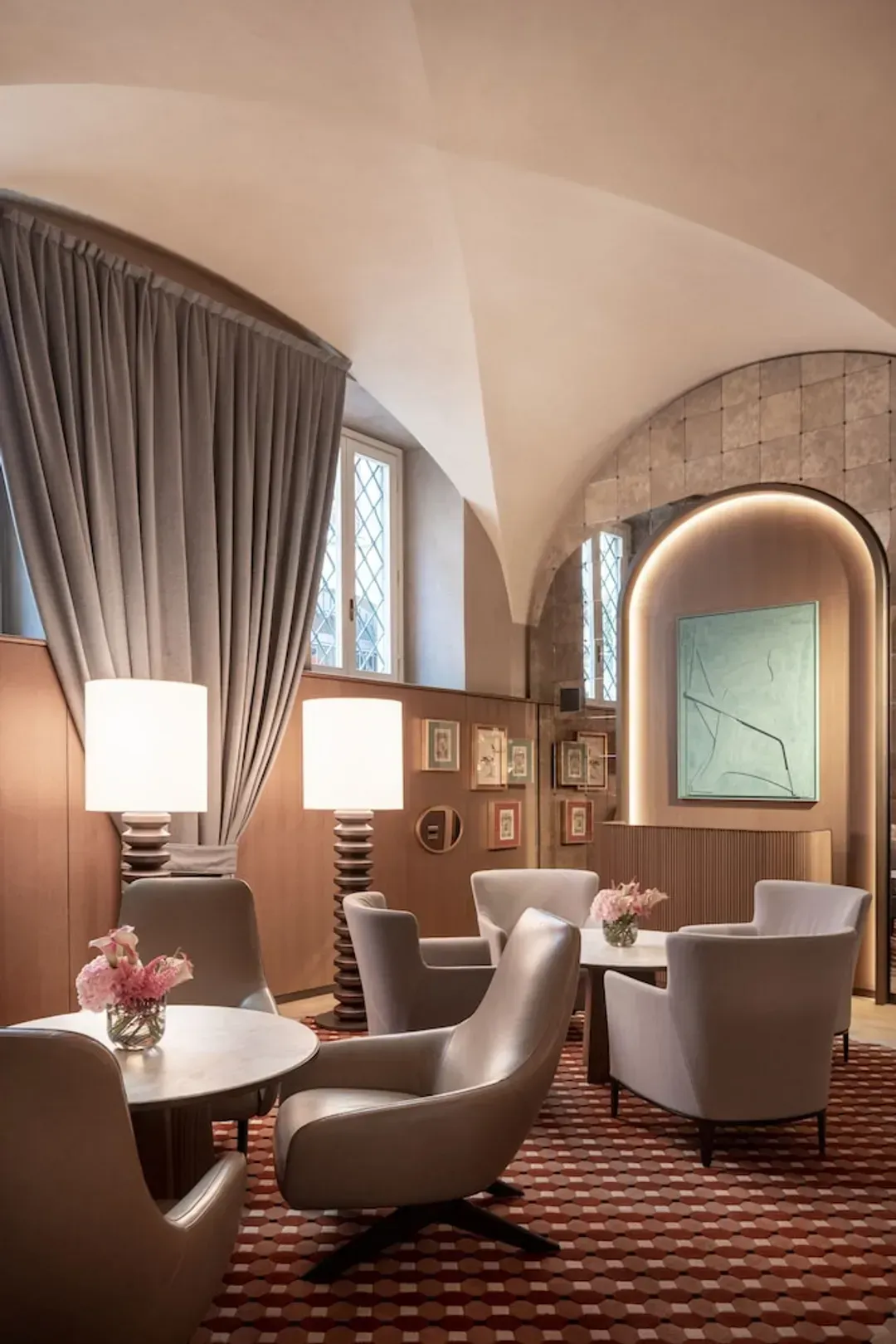 Lobby lounge