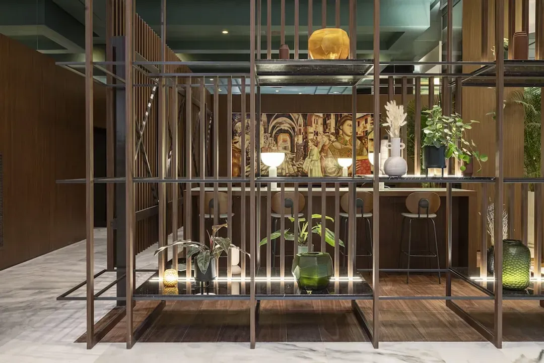 Lobby lounge