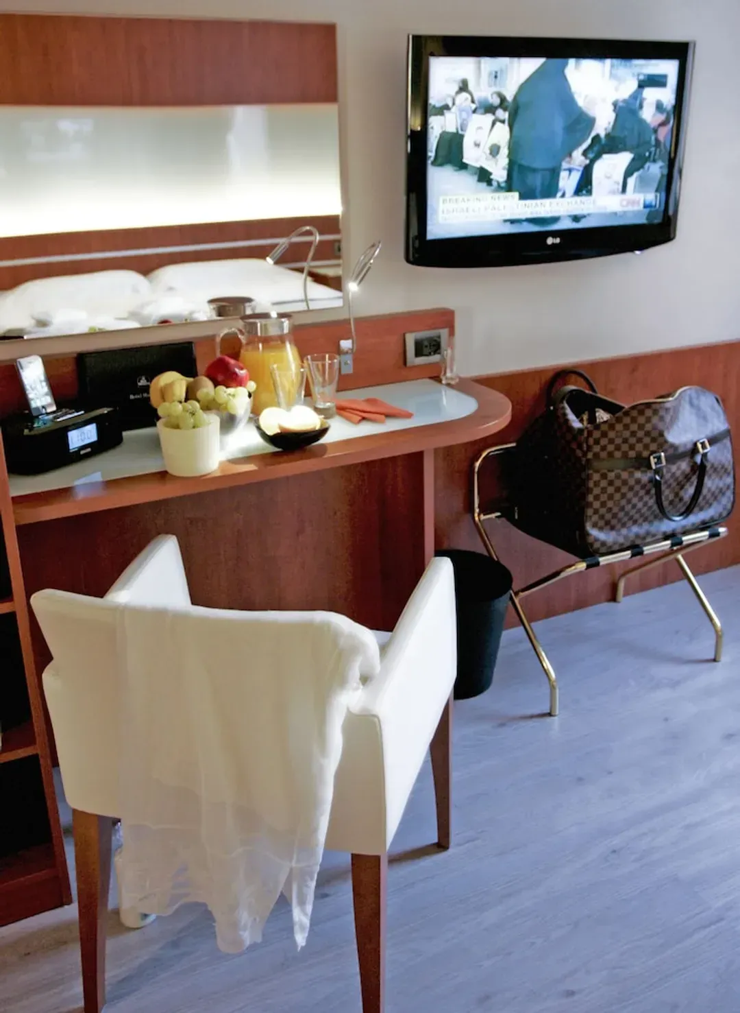 Room amenity