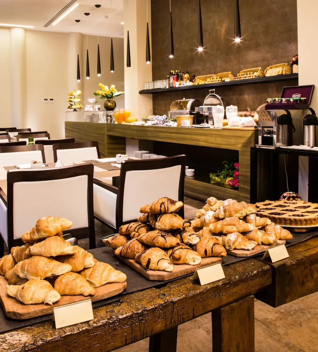 Breakfast area