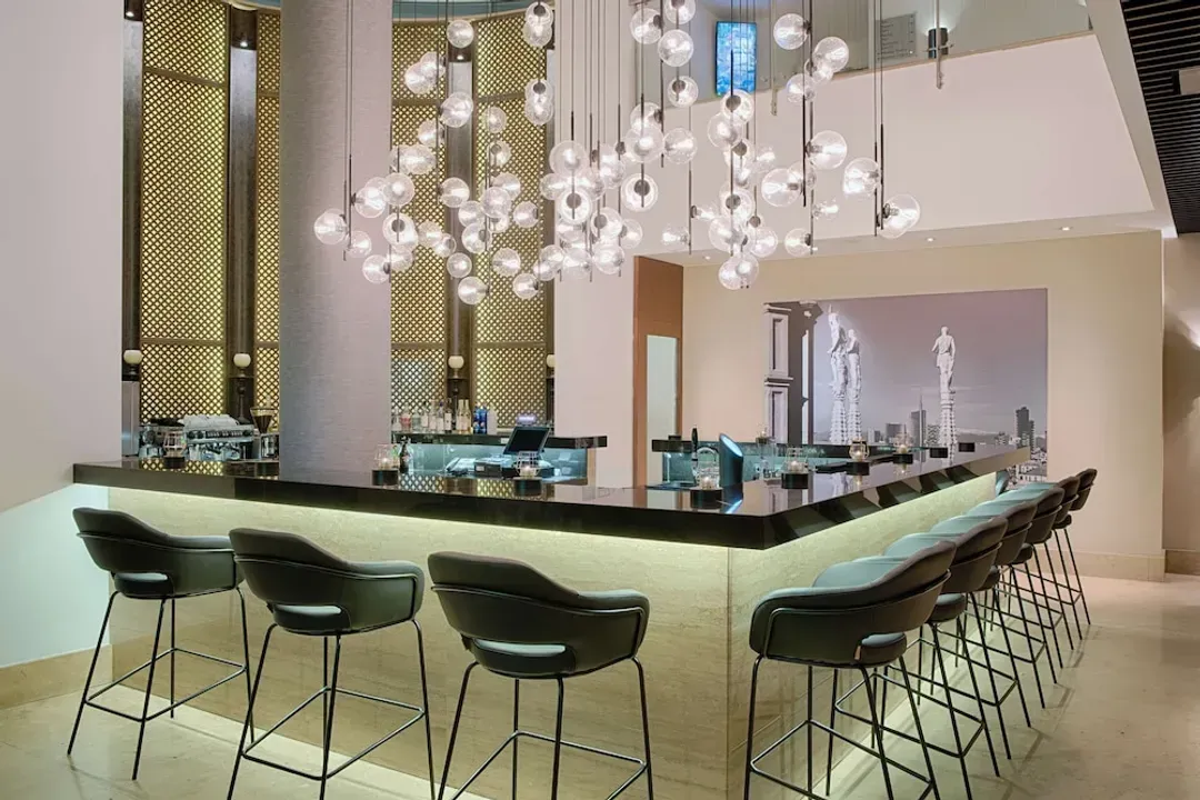 Lobby lounge