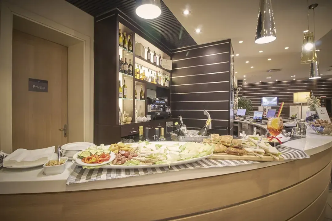 Lobby lounge