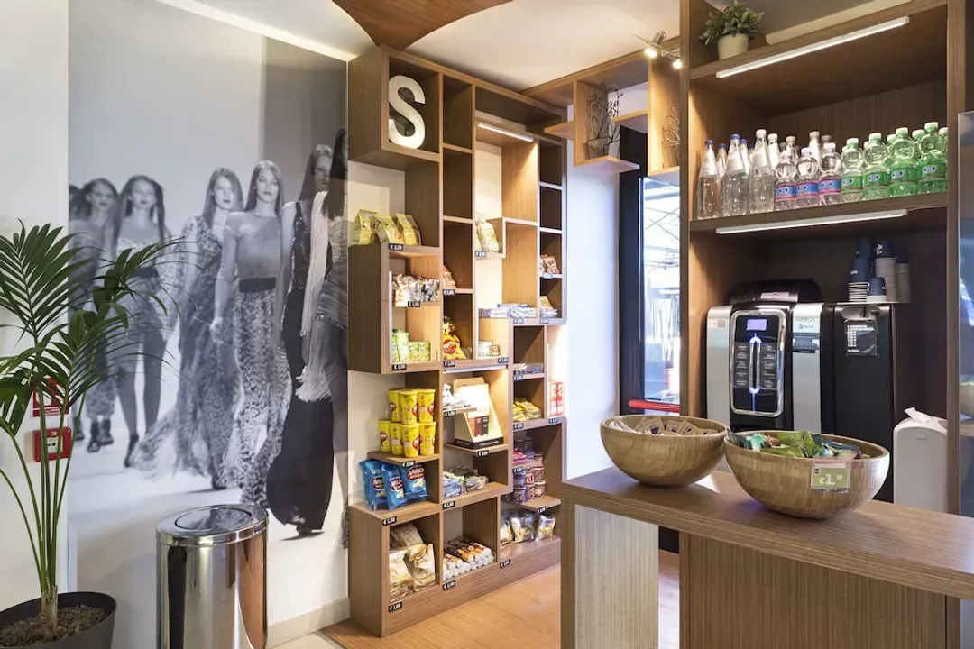 Snack bar