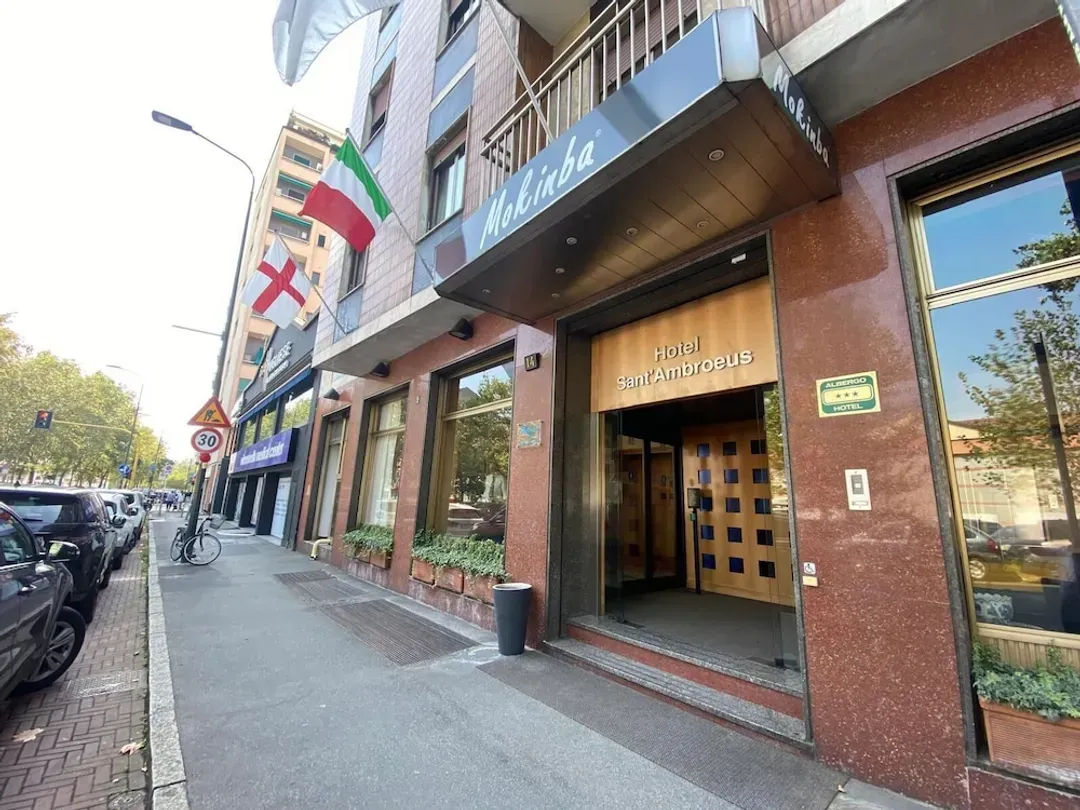 Lombardia-Mokinba Hotels Sant'Ambroeus