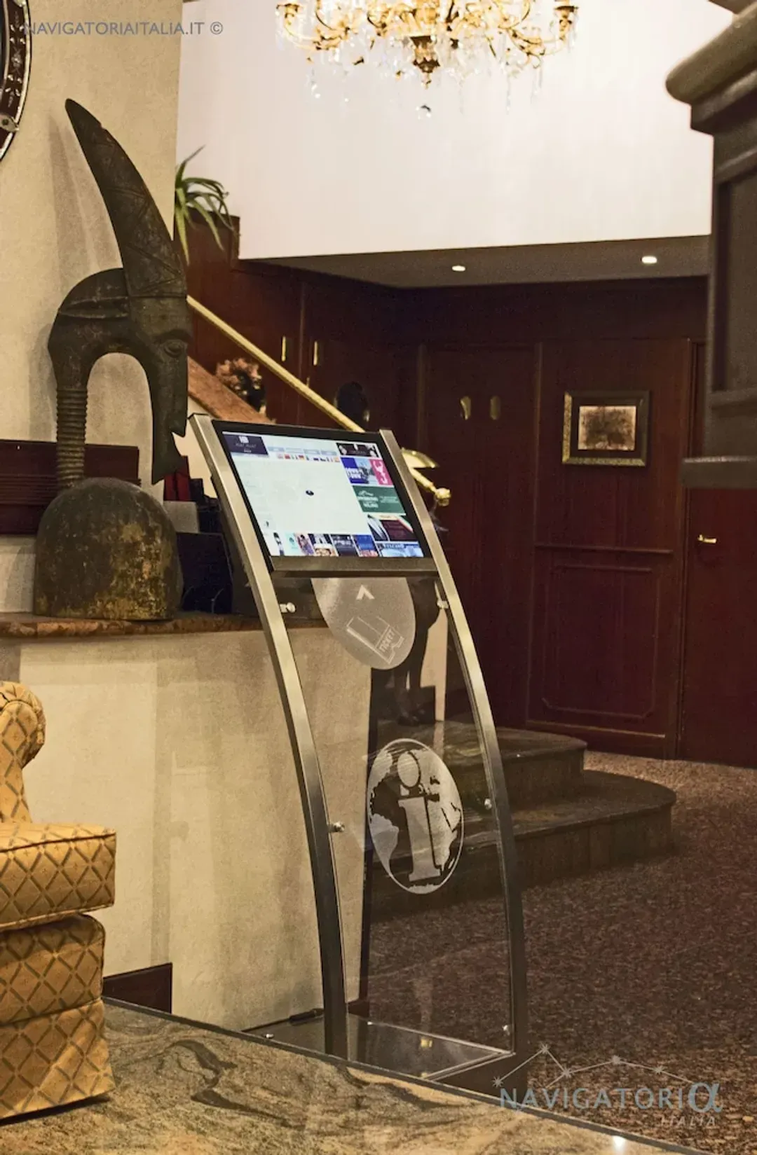 Check-in/check-out kiosk