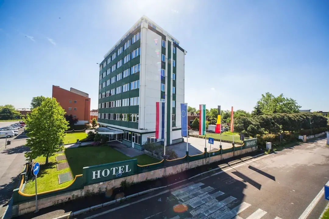 Lombardia-Hotel Alga